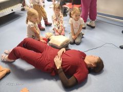 zajęcia edukacyjne z zakresu udzielania pierwszej pomocy